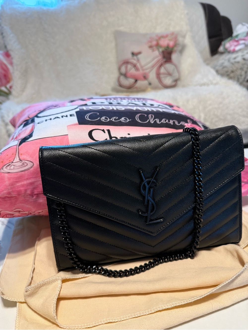 Saint Laurent Black Quilted Leather Chain Shoulder Bag - Picture 3 of 3